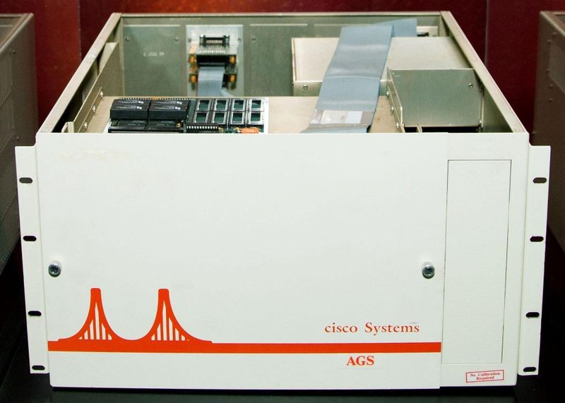 Cisco AGS router, 1986. Gift of Alex Bochannek, X1549.98