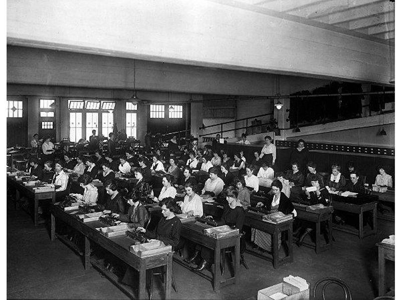 Women workers in a calculation “factory,” 1930s.
Courtesy of the Library of Congress
