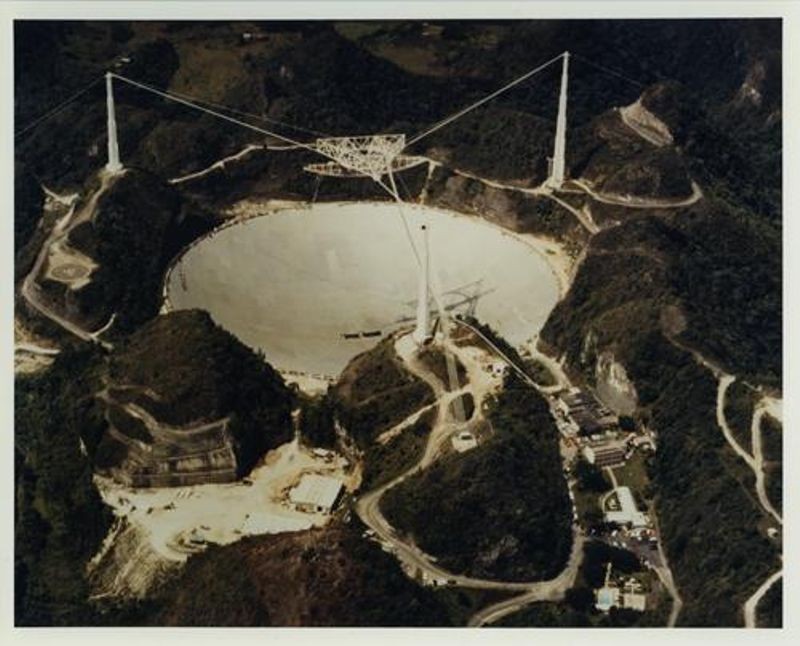 Aerial view of the Arecibo radio telescope, the world’s largest, after a major upgrade circa 1998. CHM# 102651964/Courtesy of NASA Ames