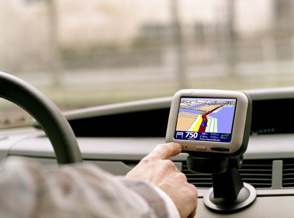 TomTom Go GPS car system - CHM Revolution