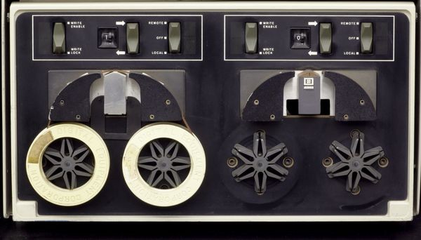 Magnetic Tape & Disk Data Storage - Vintage Computer Chip