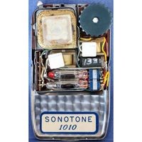 The Sonotone 1010 hearing aid used one transistor and two tubes