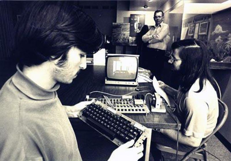 Steve Jobs and Wozniak using Apple-1 system, ca. 1976
©Apple, Inc. / Joe Melena
