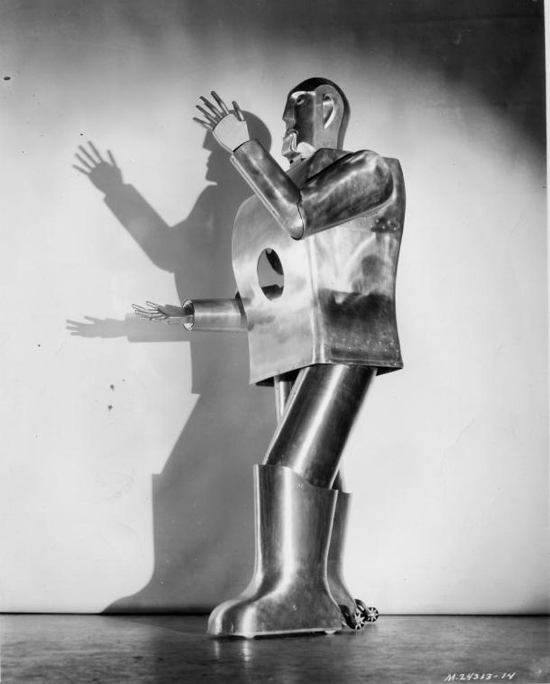 Westinghouse’s “Elektro” robot at the 1939 World’s Fair