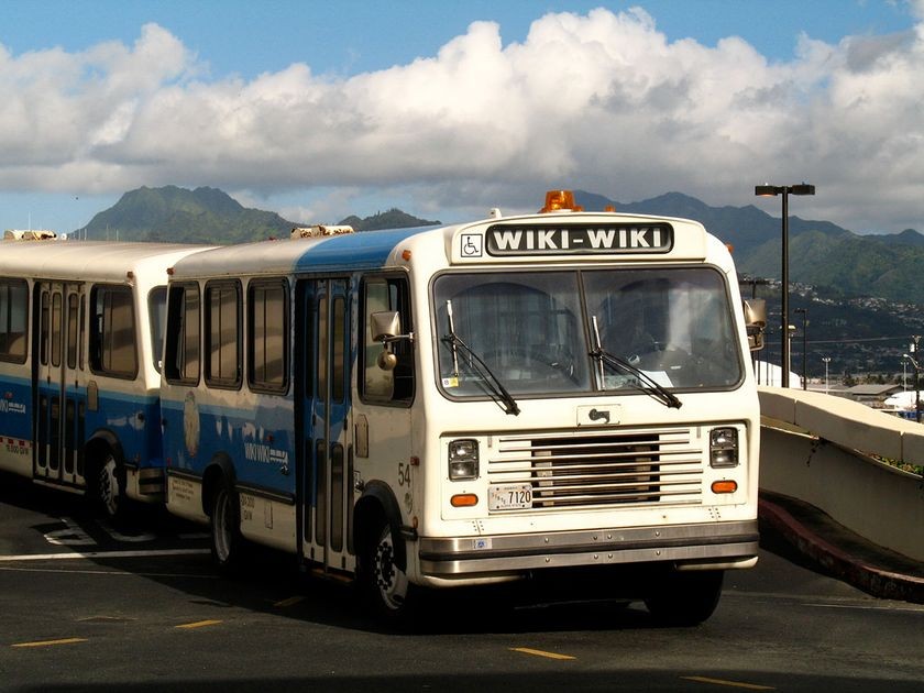 <em>Wiki-Wiki</em> airport bus, January 25, 2007