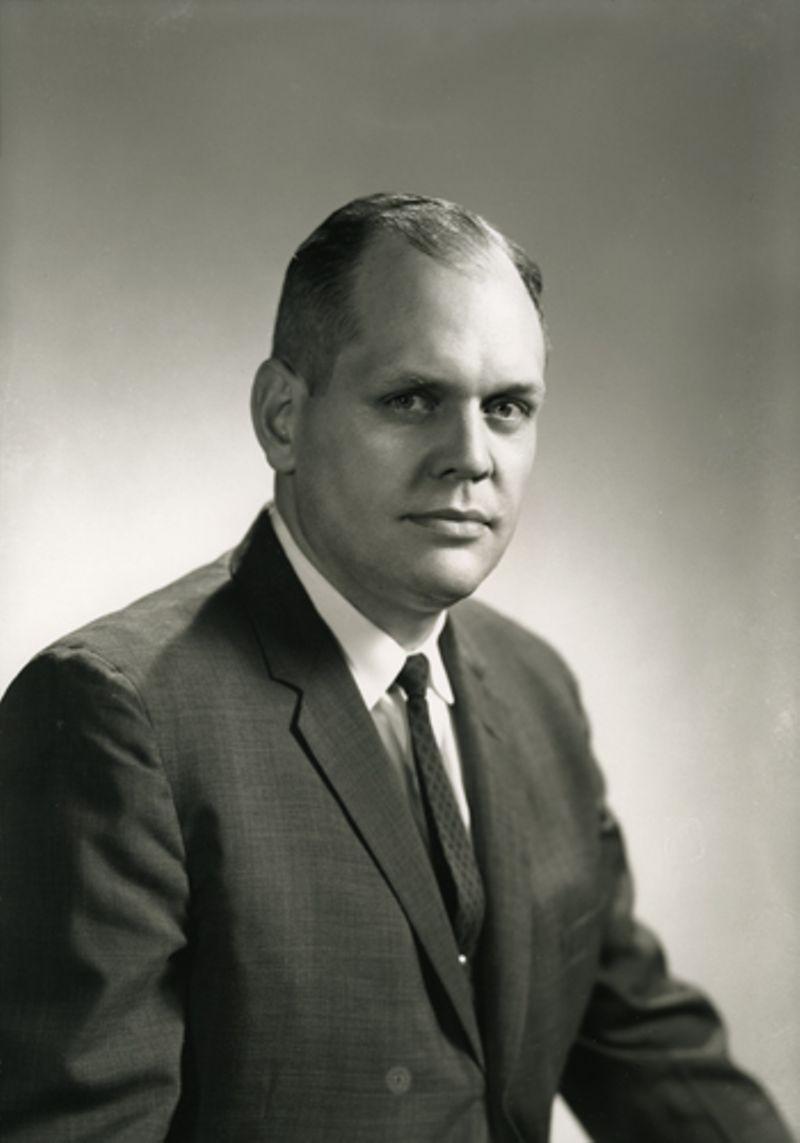 Portrait of Ken Olsen