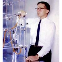 Jean Hoerni working in the lab