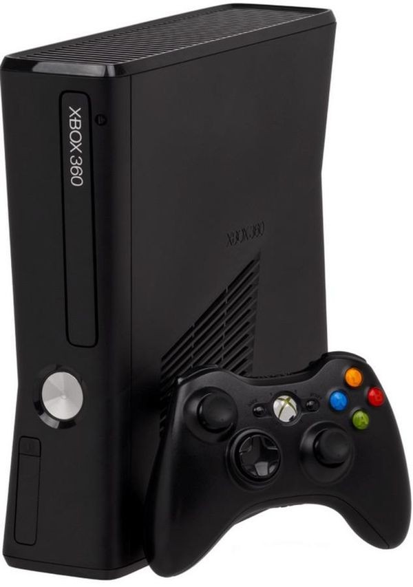 Xbox 360 console and controller